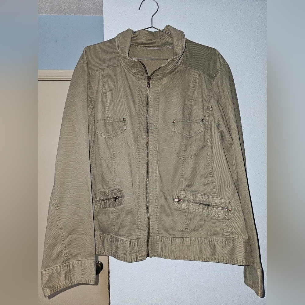 Avenue - Utility Jacket - Green - Size 26/28